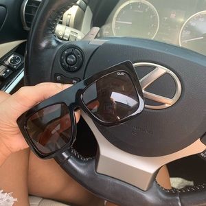 💅🏼💅🏼💅🏼SOLD💅🏼💅🏼💅🏼QUAY OVERSIZED SUNNIES